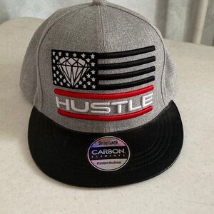 NWT Carbon Elements Gray and Black Hustle Snapback Hat
